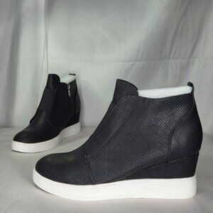 NWT Journee Collection Women's Clara Sneaker Wedge